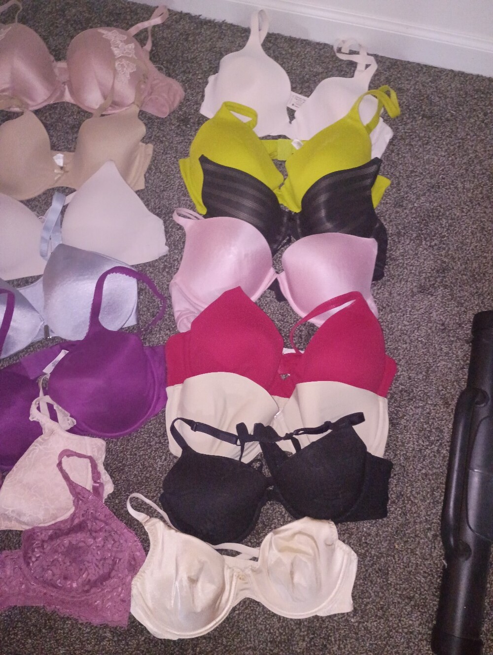 Victoria Secret Bras - Picture 3 of 11